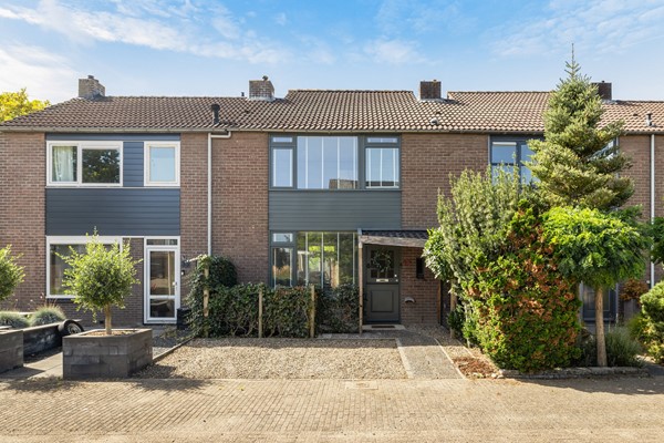 Verkocht onder voorbehoud: Prins Willem-Alexandersingel 37, 4153 BG Beesd